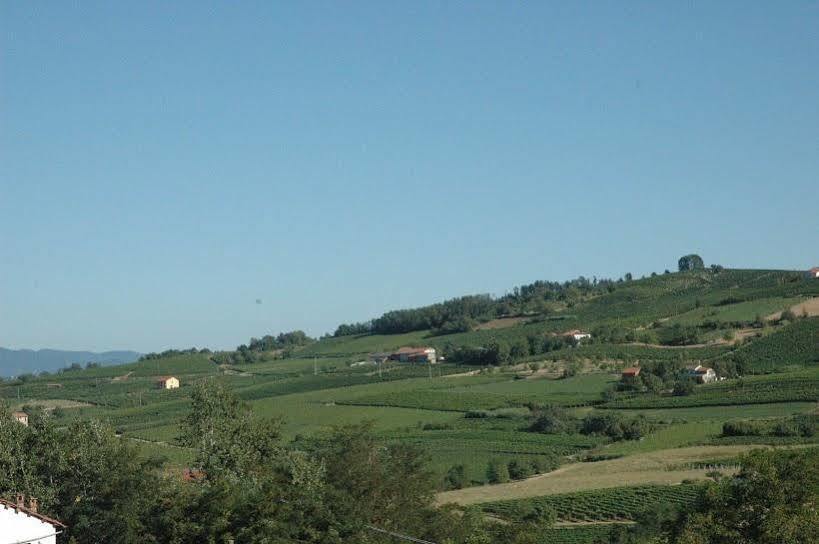 בית הארחה Sant'Andrea  	Agriturismo Suri מראה חיצוני תמונה